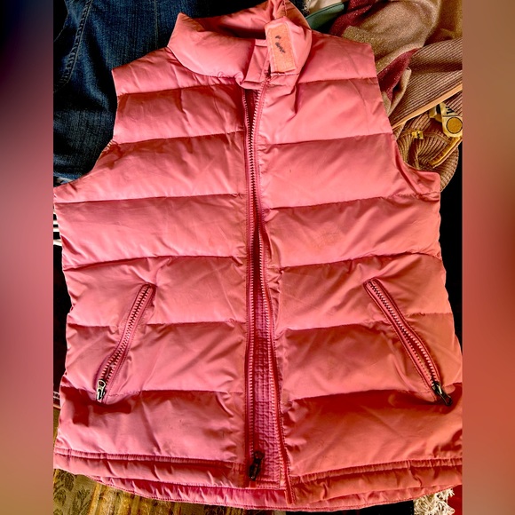 American Eagle Pink puffer vest, size medium - Picture 1 of 4